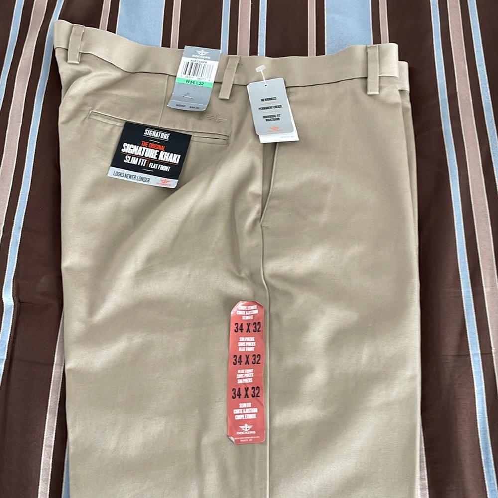 Dockers Men’s Signature Khaki Pants
